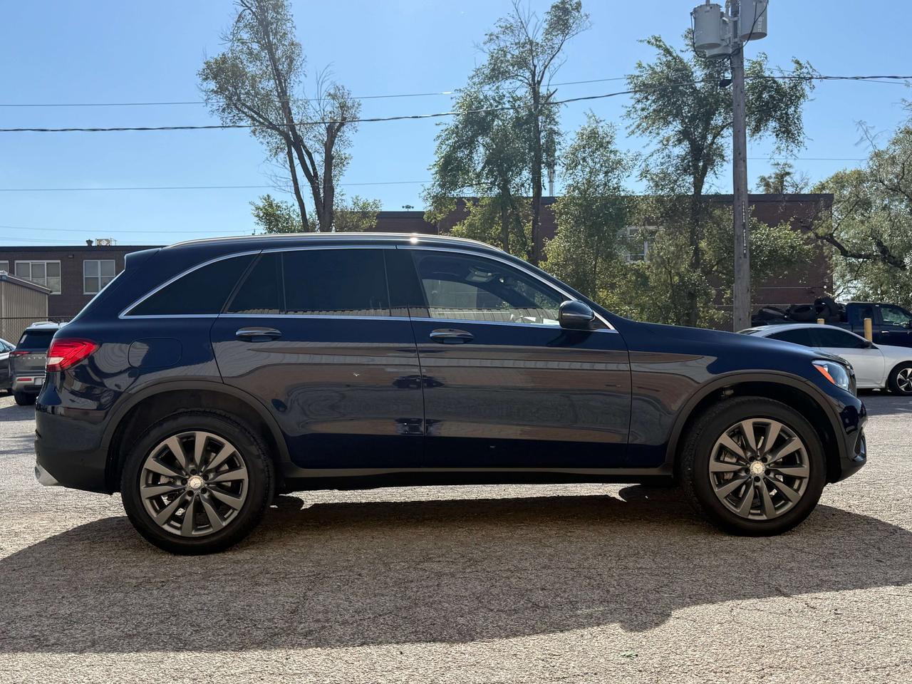 2016 Mercedes-Benz GLC No Accidents l 4Matic l 2.0T l 4Cyl l Panoramic Photo