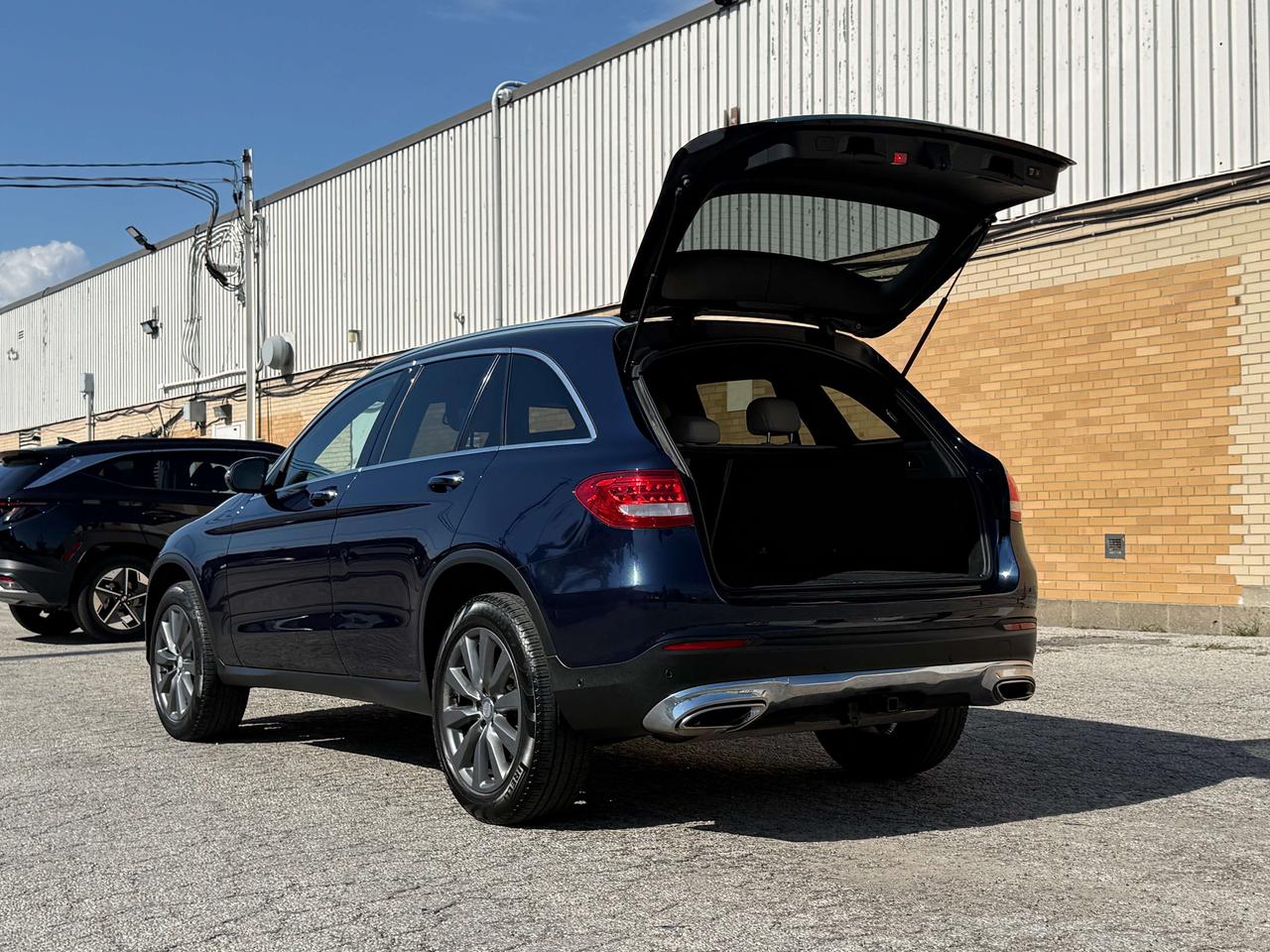 2016 Mercedes-Benz GLC No Accidents l 4Matic l 2.0T l 4Cyl l Panoramic Photo