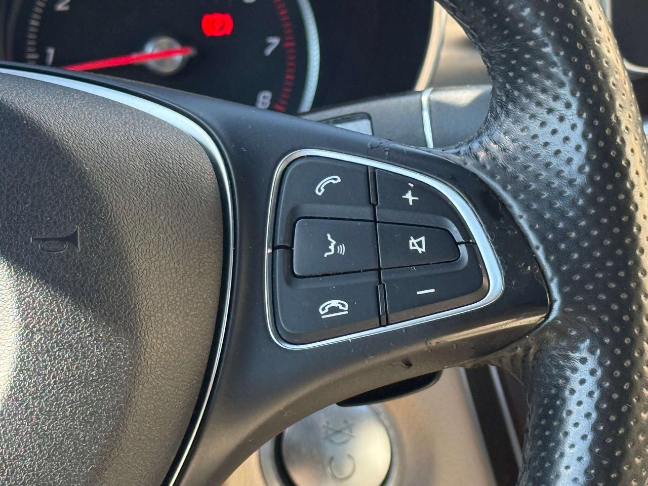 2016 Mercedes-Benz GLC No Accidents l 4Matic l 2.0T l 4Cyl l Panoramic Photo