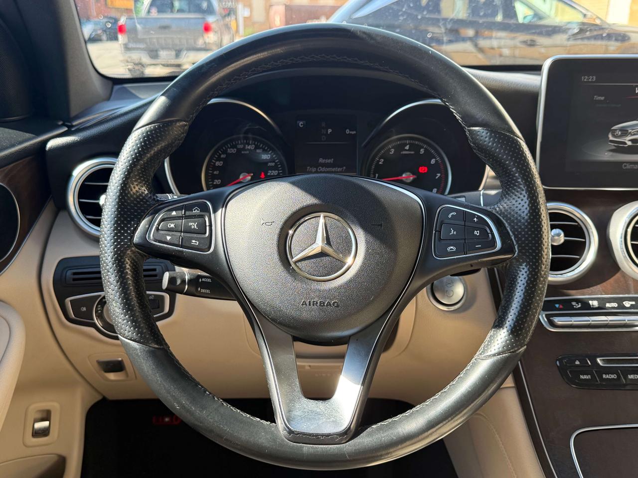 2016 Mercedes-Benz GLC No Accidents l 4Matic l 2.0T l 4Cyl l Panoramic Photo