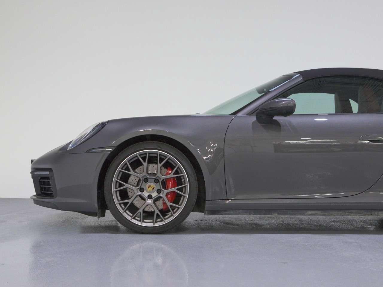2021 Porsche 911 Carrera 4S Cabriolet Photo