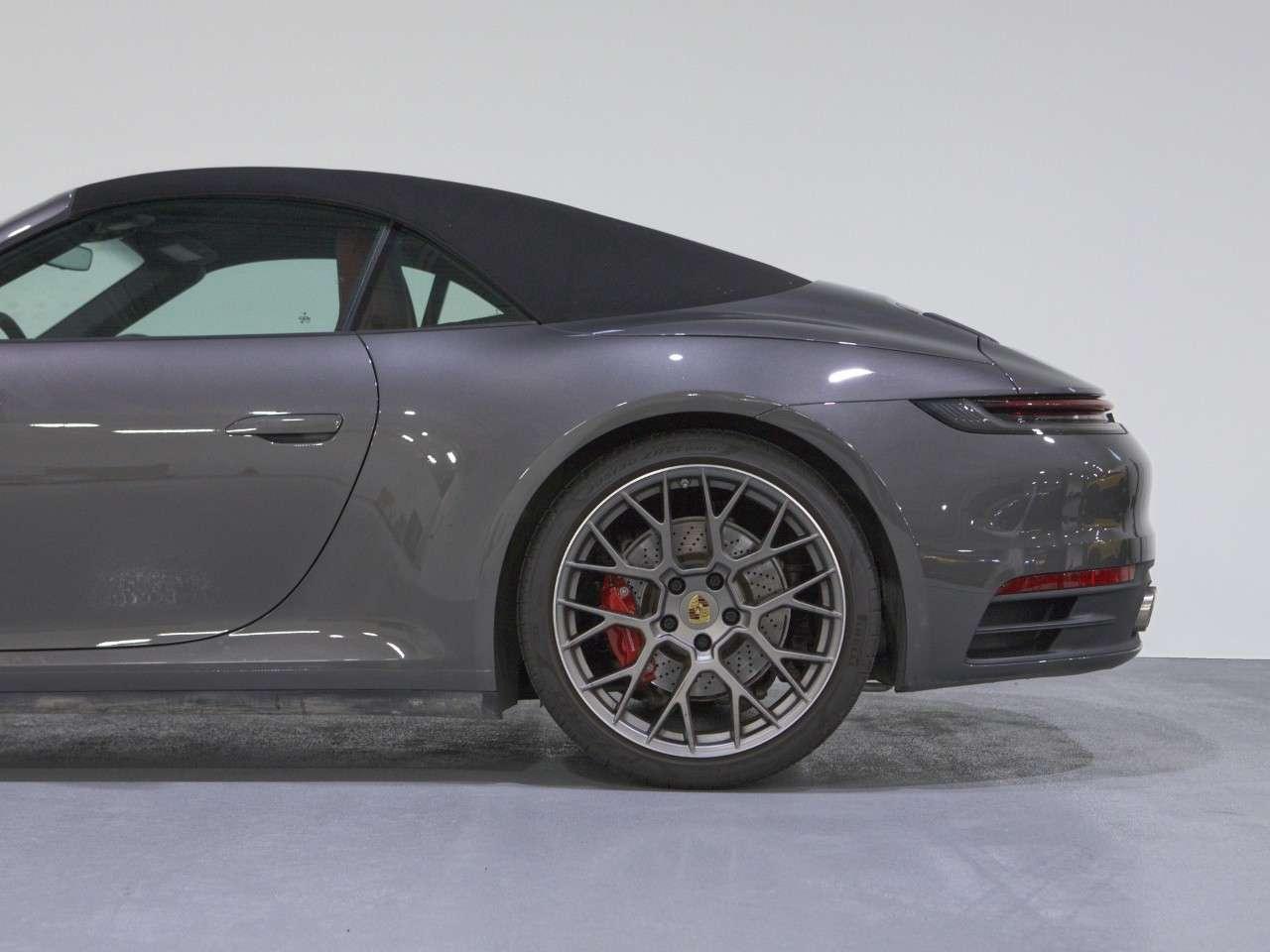 2021 Porsche 911 Carrera 4S Cabriolet Photo