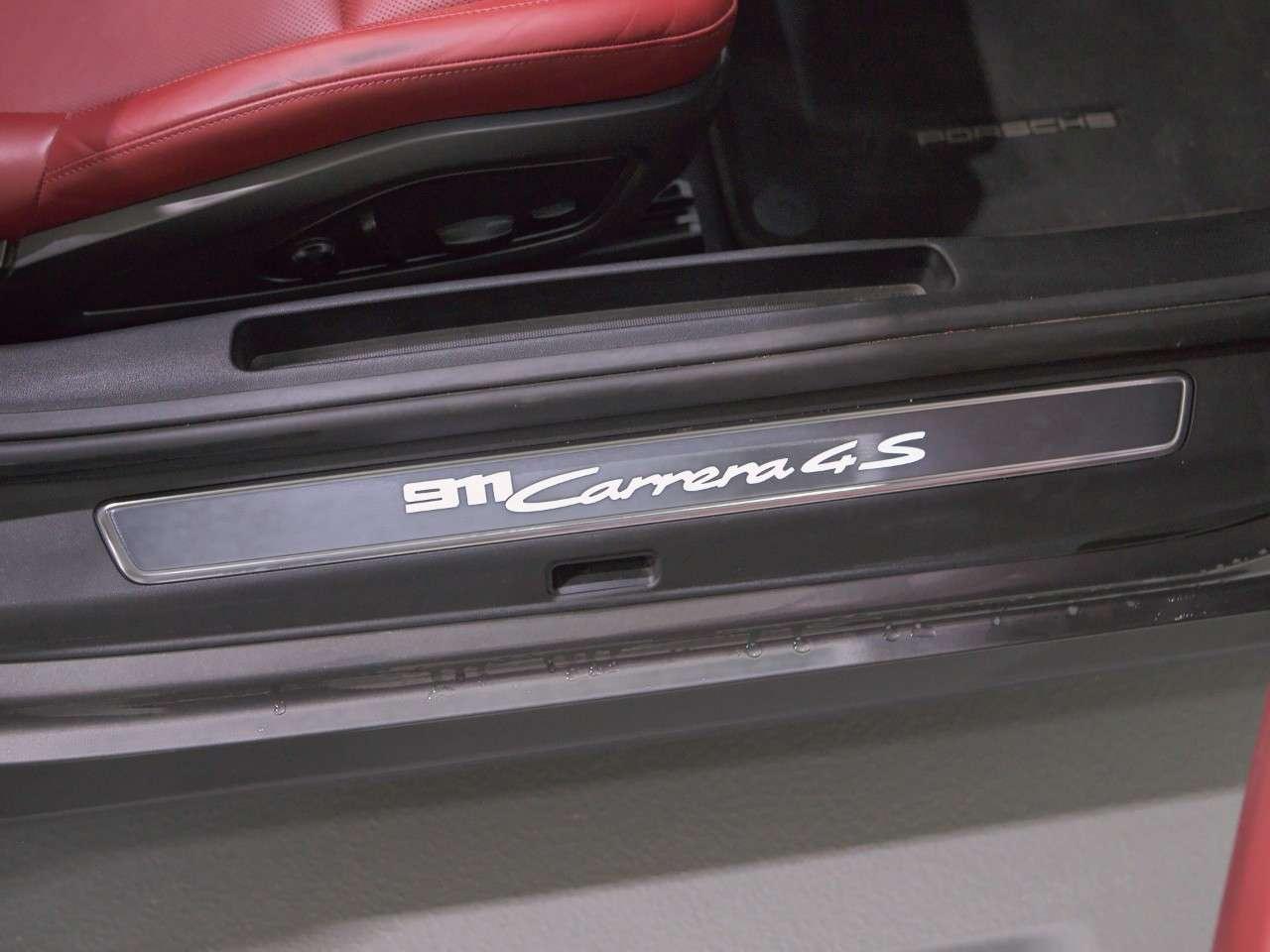 2021 Porsche 911 Carrera 4S Cabriolet Photo