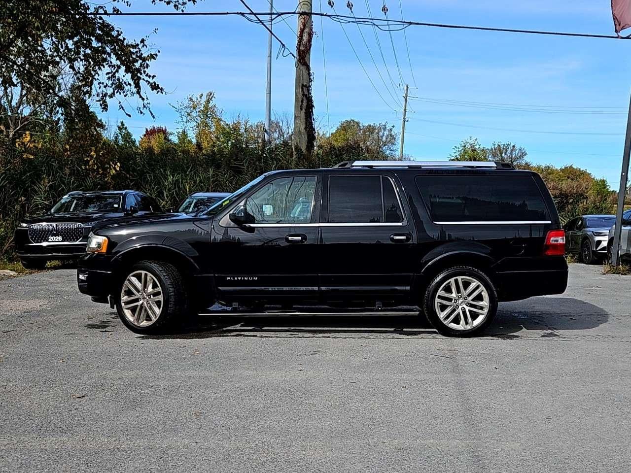 2016 Ford Expedition PLATINUM MAX   4WD   LOCAL TRADE Photo