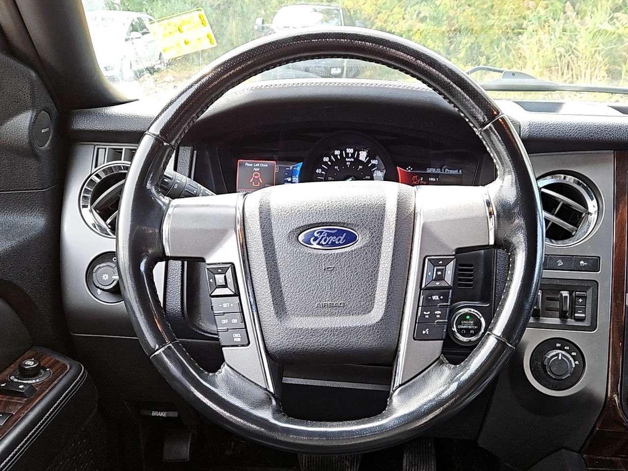 2016 Ford Expedition PLATINUM MAX   4WD   LOCAL TRADE Photo
