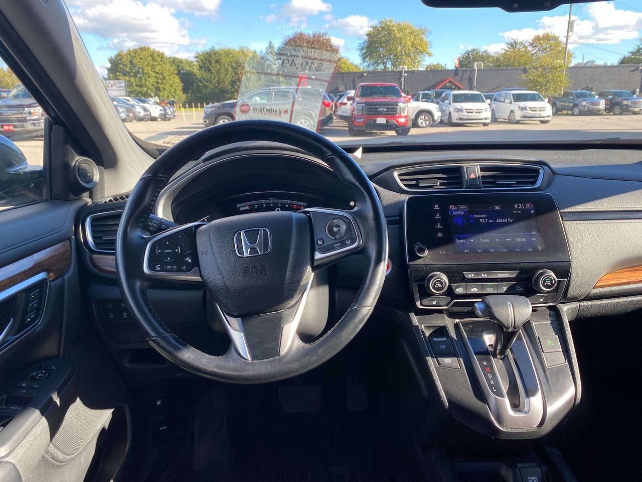 2017 Honda CR-V EX-L, AWD, CLEAN CARFAX, HEATED SEATS / WHEEL! Photo