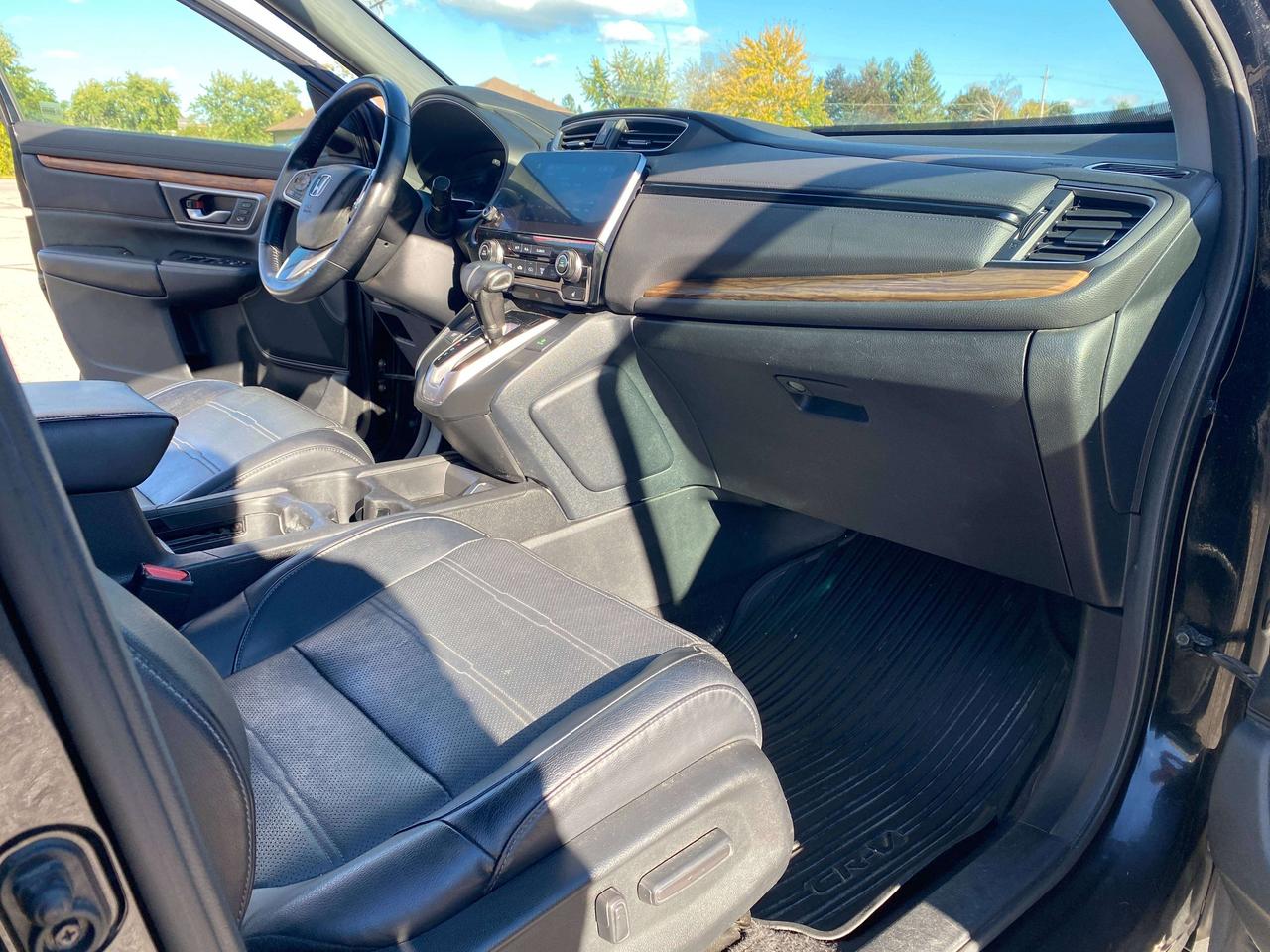 2017 Honda CR-V EX-L, AWD, CLEAN CARFAX, HEATED SEATS / WHEEL! Photo