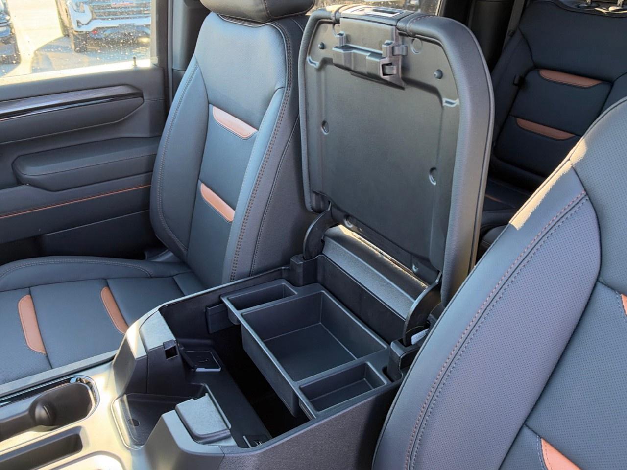 2026 GMC SIERRA 2500HD Crew Cab Standard Box 4-Wheel Drive AT4 Photo