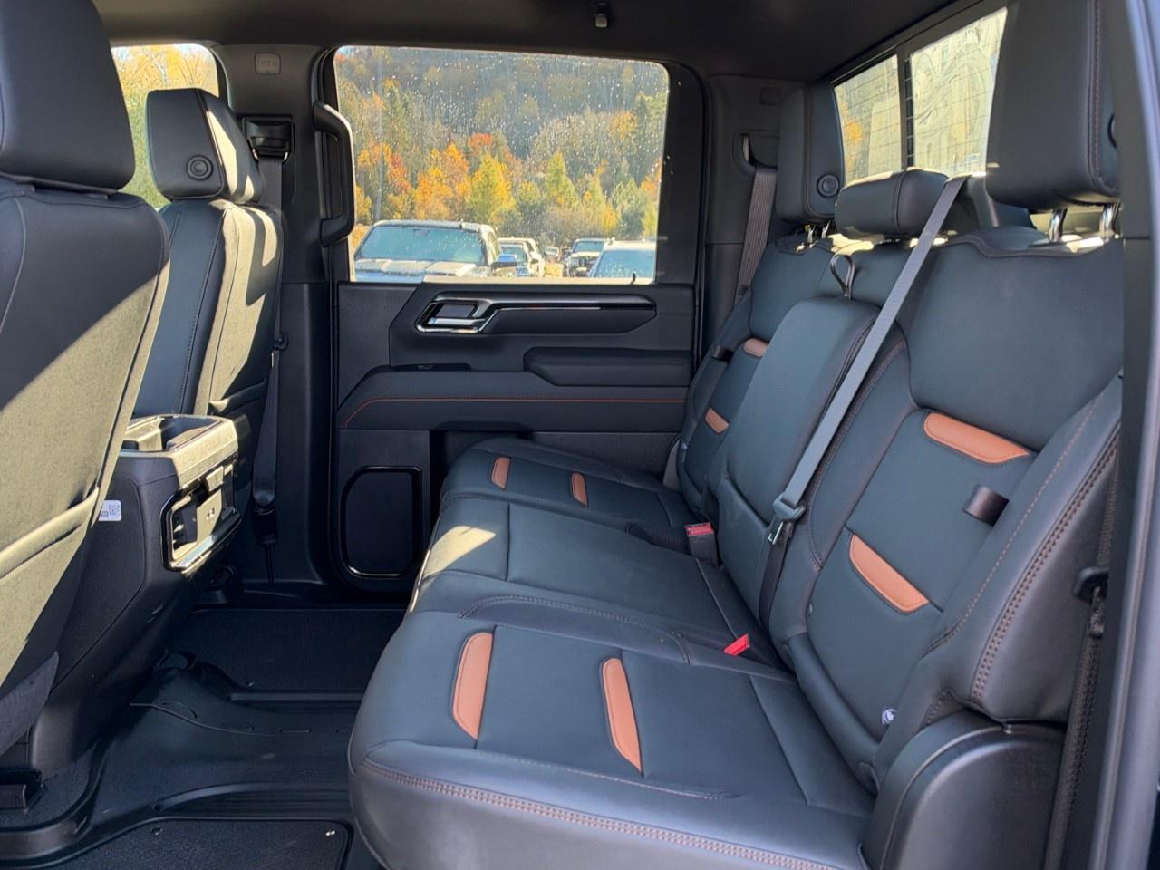 2026 GMC SIERRA 2500HD Crew Cab Standard Box 4-Wheel Drive AT4 Photo