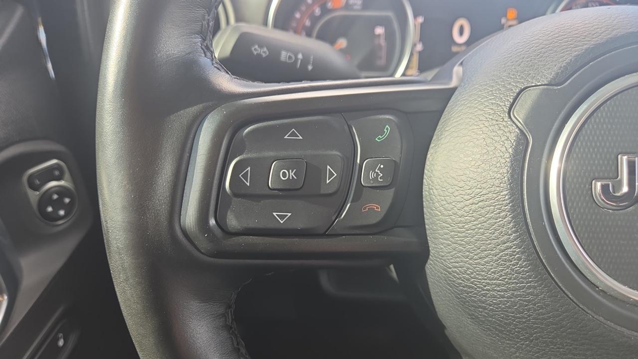 2023 Jeep Wrangler 3.6L V6, Navigation, Heated Seats, Hardtop Photo