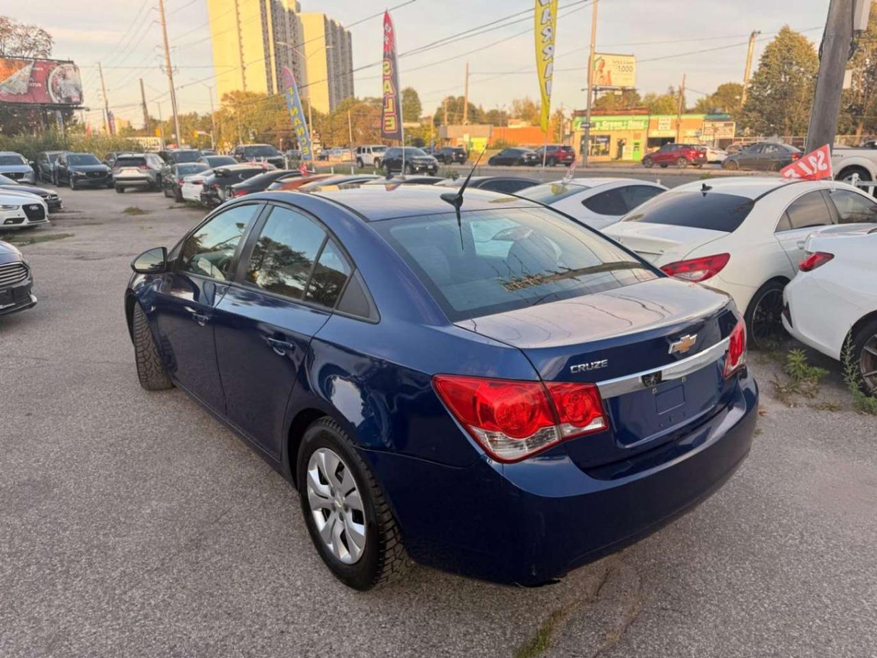 2013 Chevrolet Cruze 4dr Sdn LS w/1SB Photo4