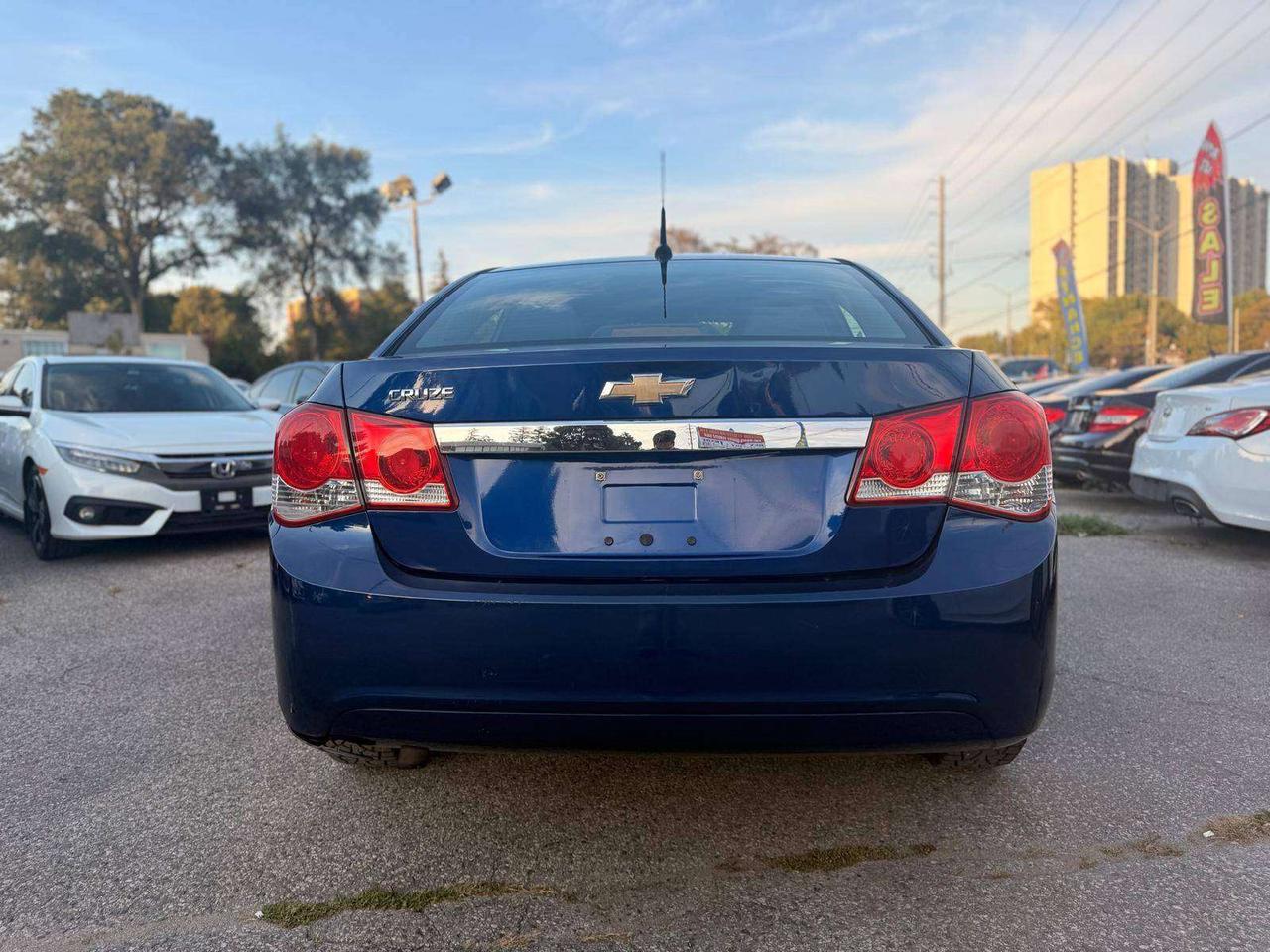 2013 Chevrolet Cruze 4dr Sdn LS w/1SB Photo