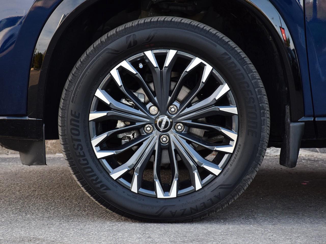 2024 Nissan Rogue Platinum 4dr All-Wheel Drive Sport Utility Photo