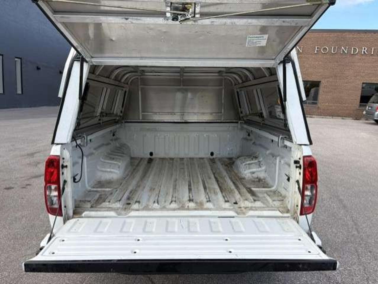 2019 Nissan Frontier KING CAB-AUTOMATIC-4 CYLINDER-CAMERA-CERTIFIED Photo4