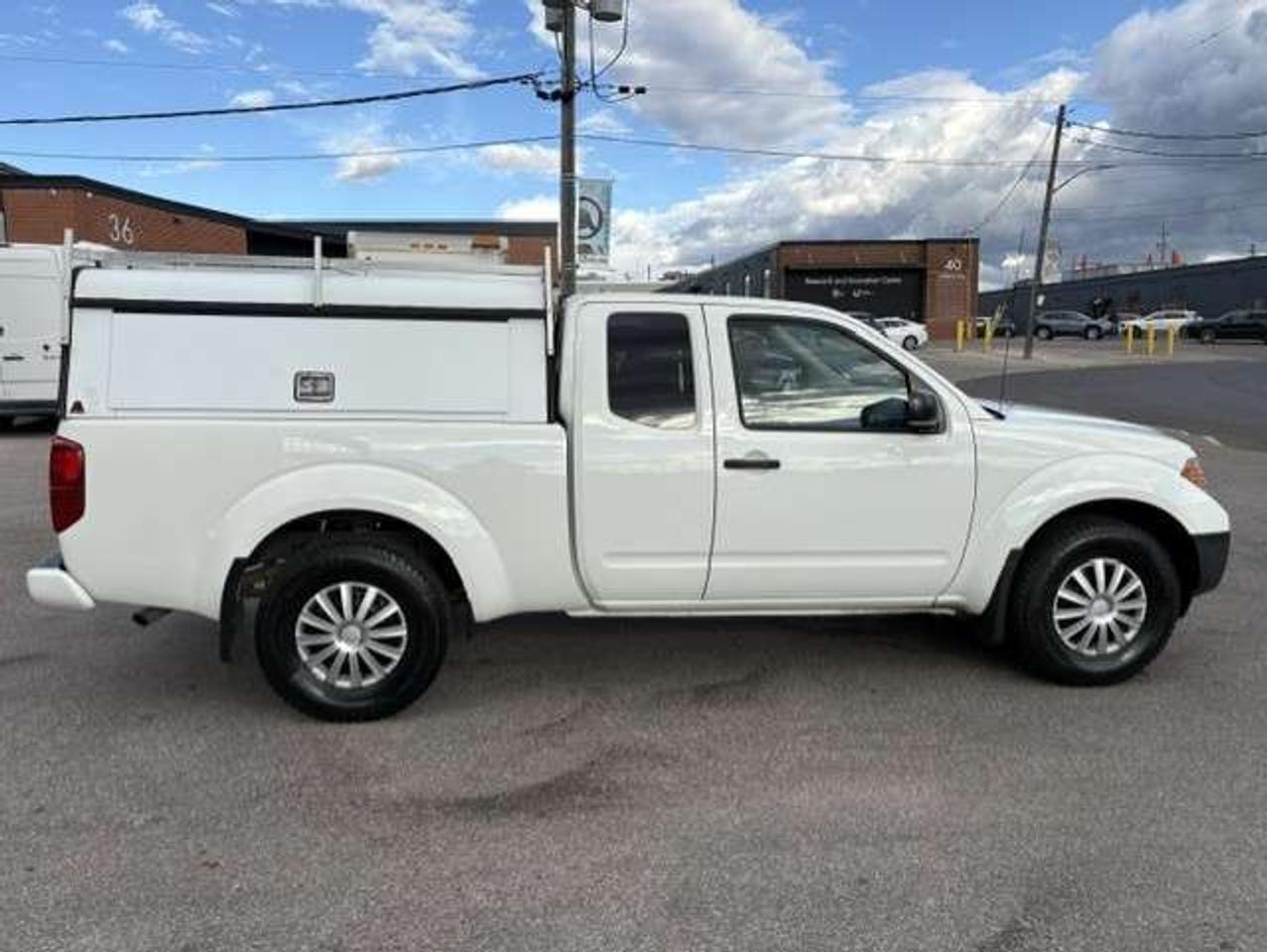 2019 Nissan Frontier KING CAB-AUTOMATIC-4 CYLINDER-CAMERA-CERTIFIED Photo