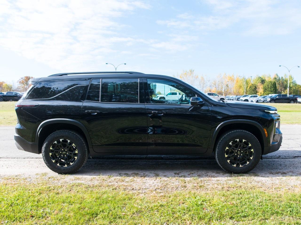 2027 Chevrolet Traverse AWD 4dr Z71 Photo