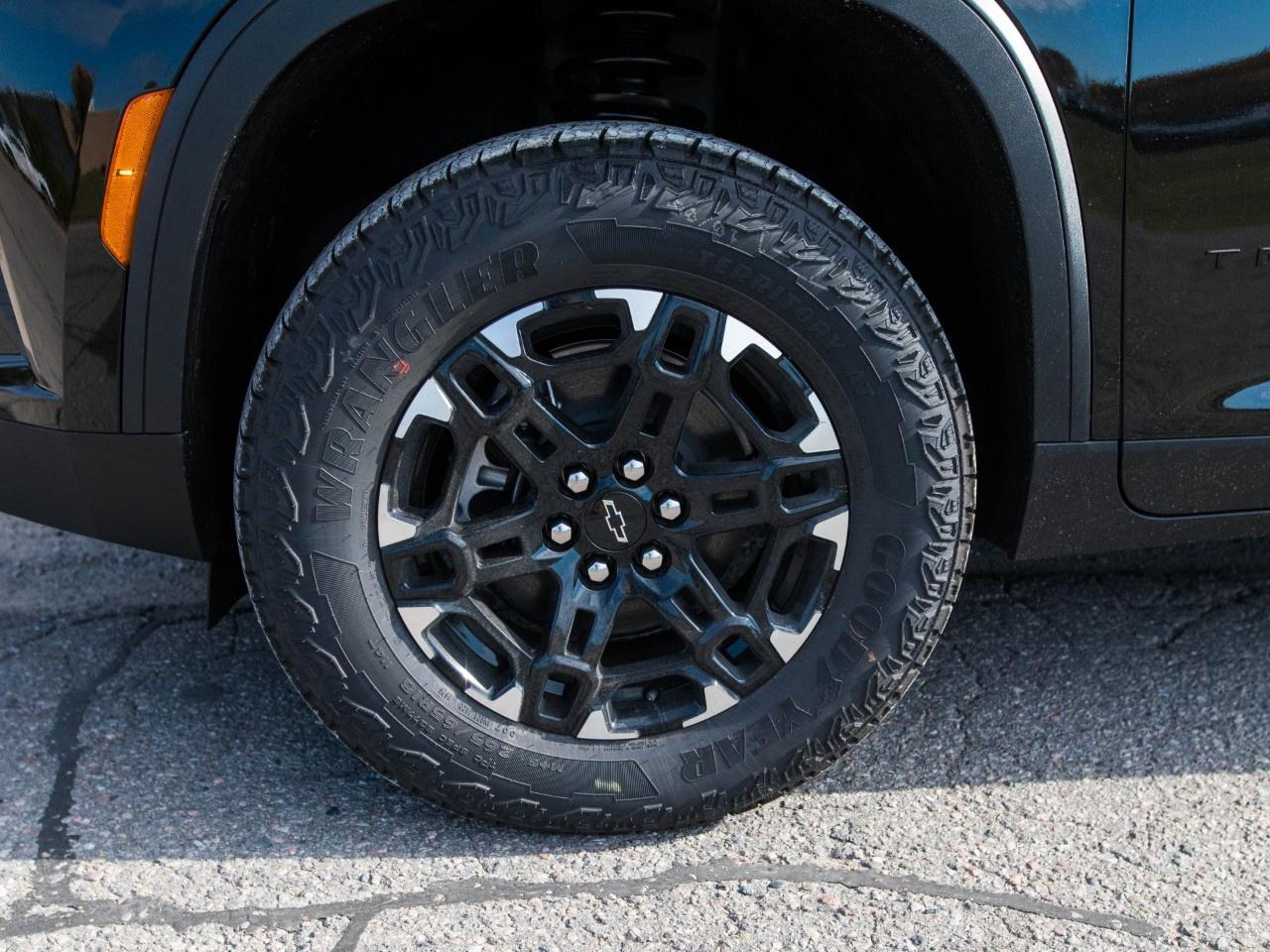 2027 Chevrolet Traverse AWD 4dr Z71 Photo