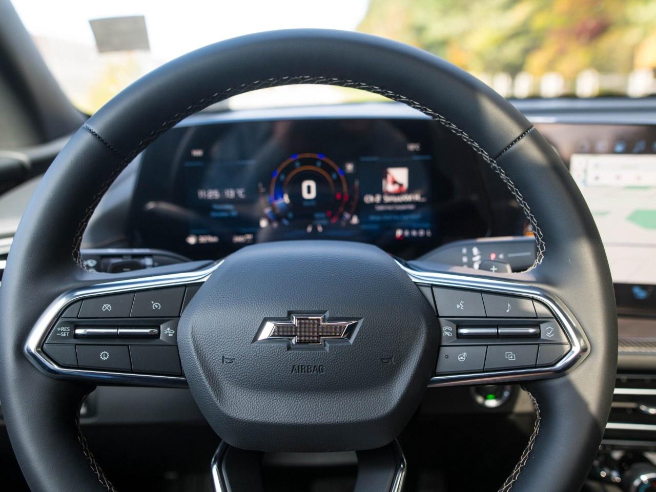 2027 Chevrolet Traverse AWD 4dr Z71 Photo