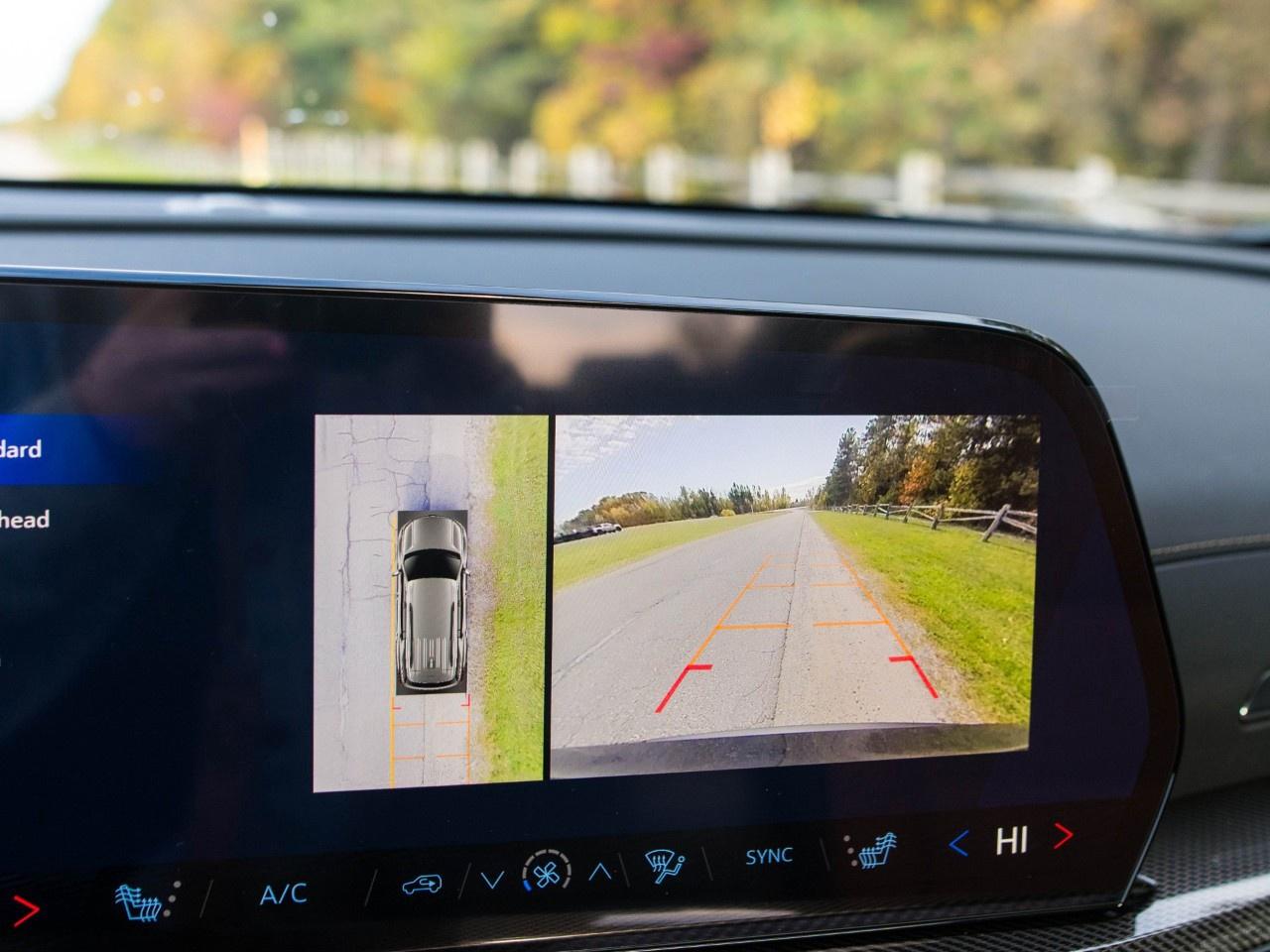 2027 Chevrolet Traverse AWD 4dr Z71 Photo