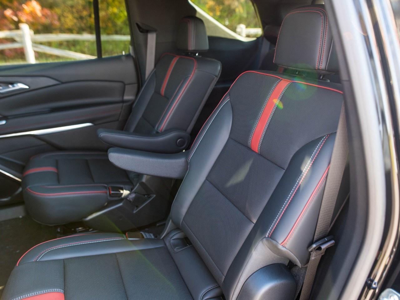 2027 Chevrolet Traverse AWD 4dr RS Photo