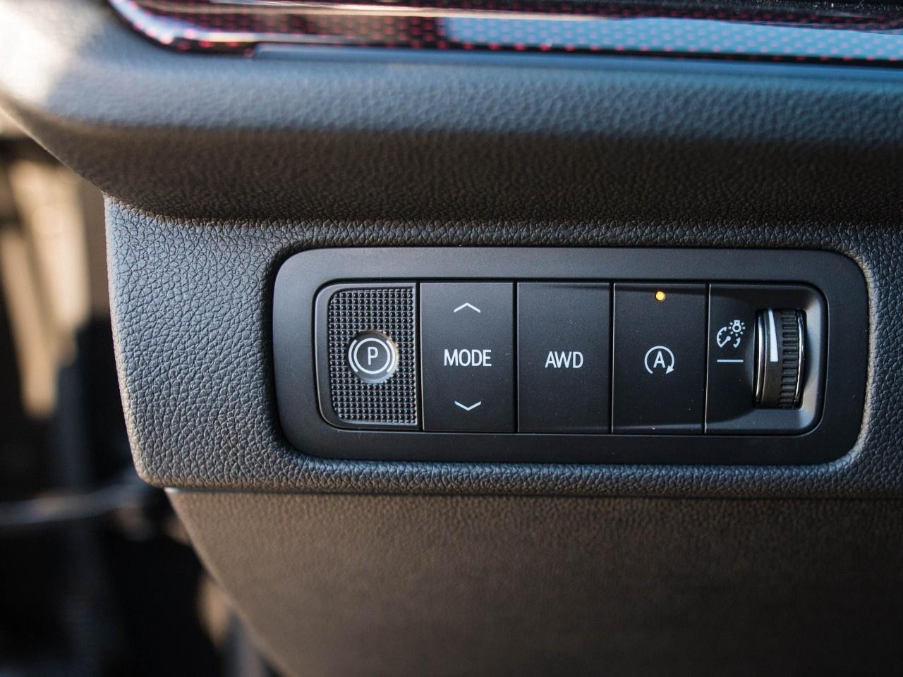 2027 Chevrolet Traverse AWD 4dr RS Photo