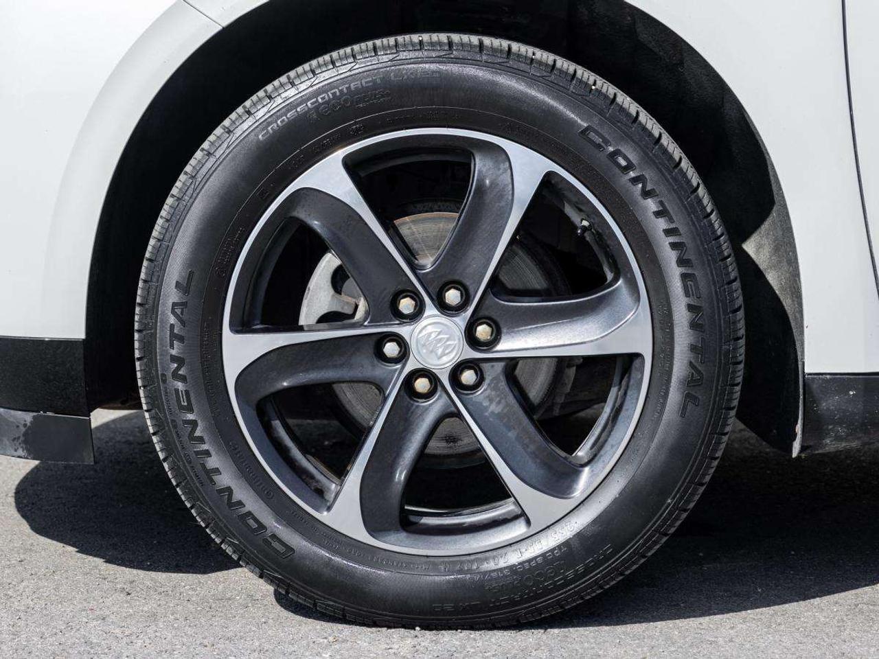 2020 Buick Enclave Essence AWD Photo4