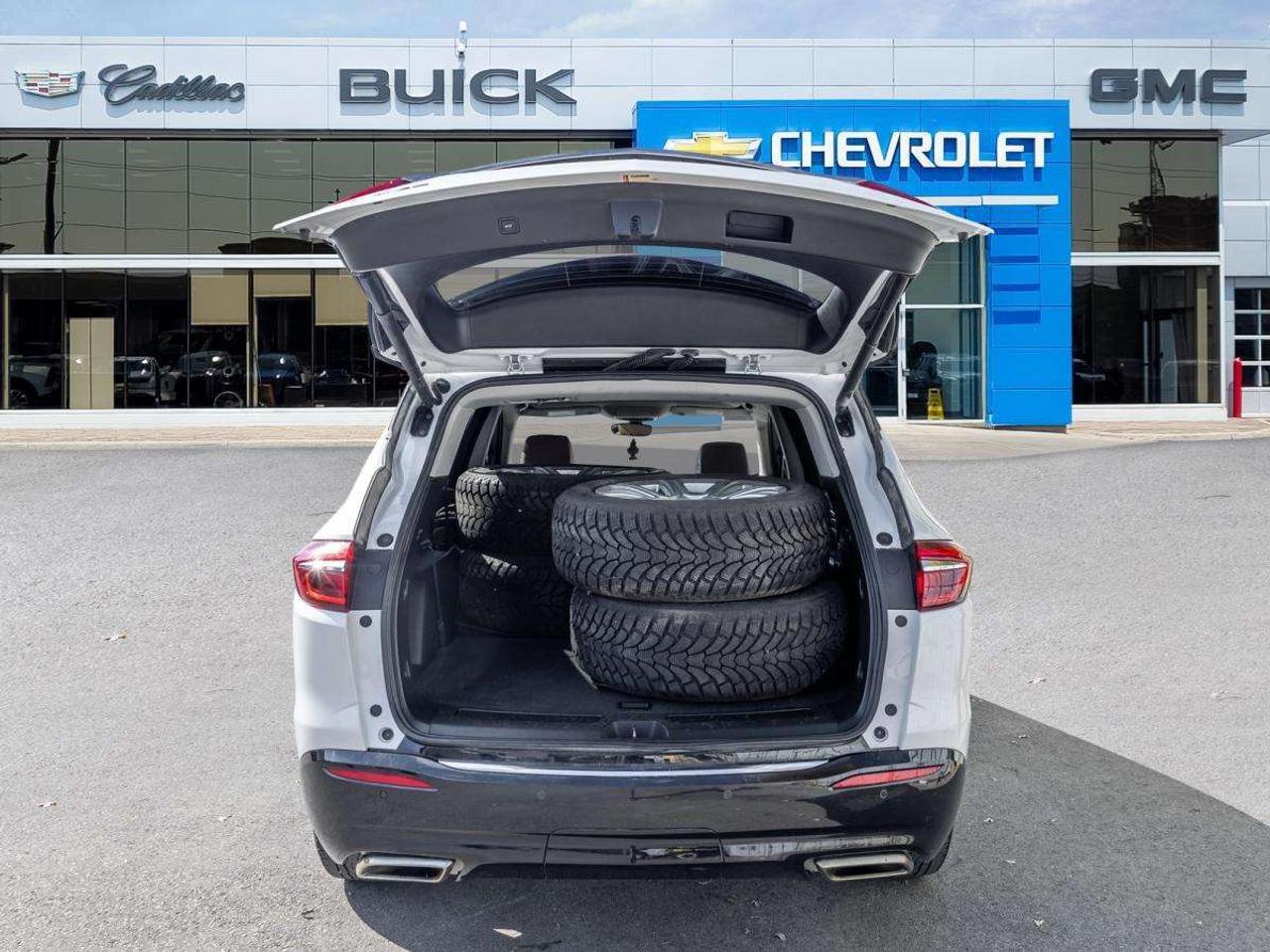 2020 Buick Enclave Essence AWD Photo