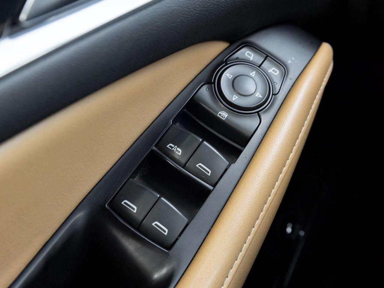 2020 Buick Enclave Essence AWD Photo