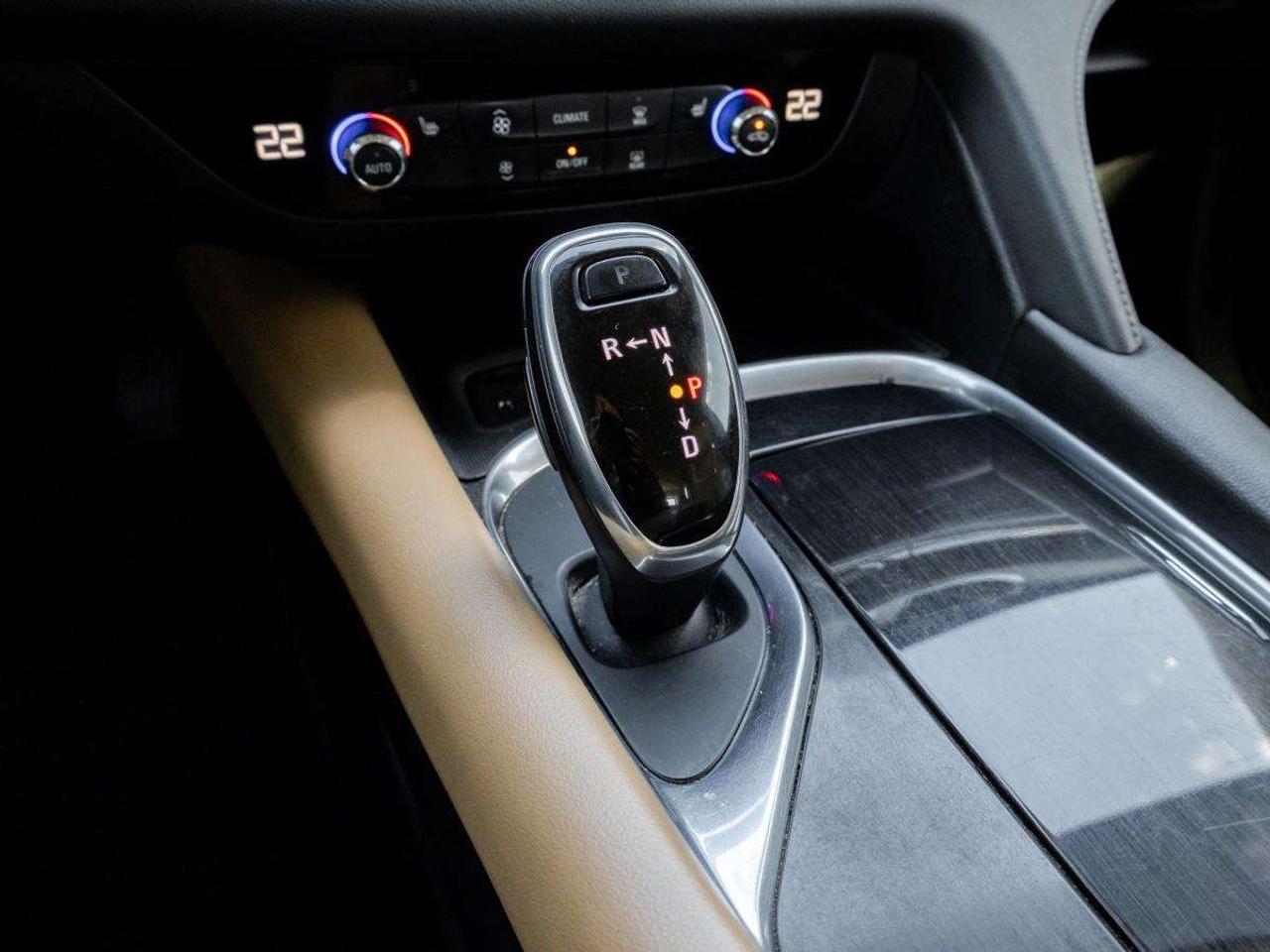 2020 Buick Enclave Essence AWD Photo