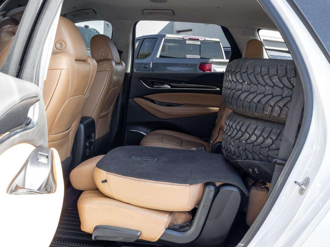 2020 Buick Enclave Essence AWD Photo