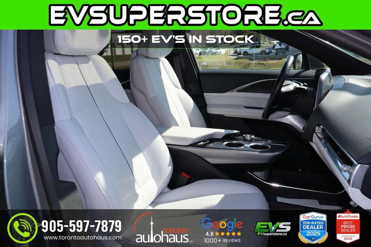 2024 Cadillac LYRIQ LUXURY 2 I WHITE INTERIOR I 600E4 AWD Photo