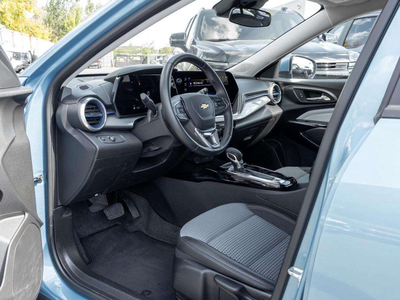 2025 Chevrolet Trax Fwd 4dr Lt Photo