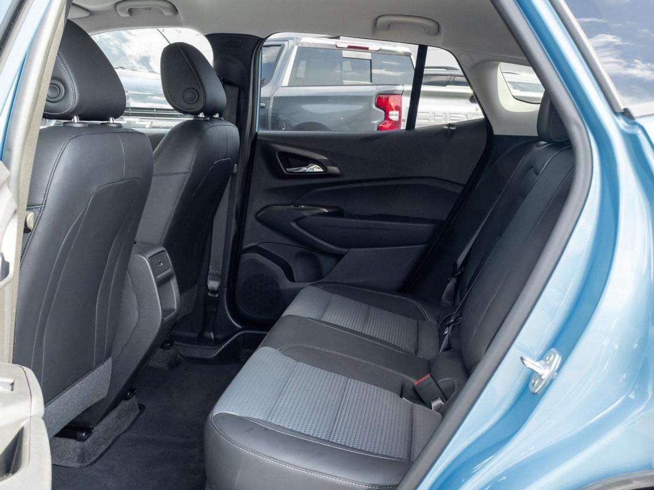 2025 Chevrolet Trax Fwd 4dr Lt Photo