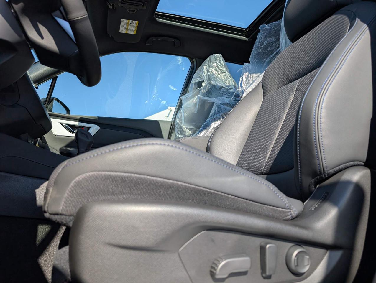 2026 Subaru Forester Limited 4dr All-Wheel Drive Photo4