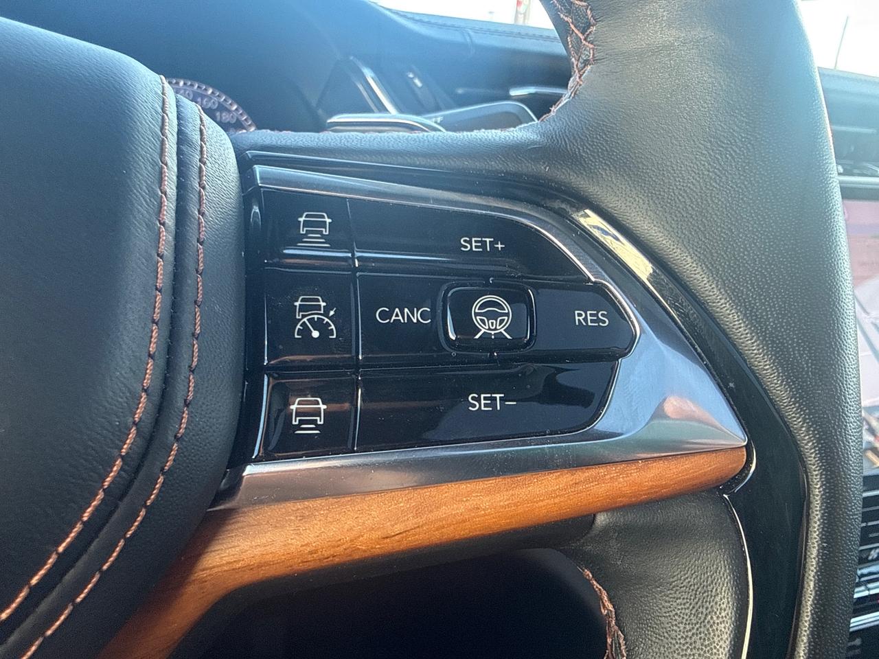 2024 Jeep Grand Cherokee Summit 4dr 4x4 Photo