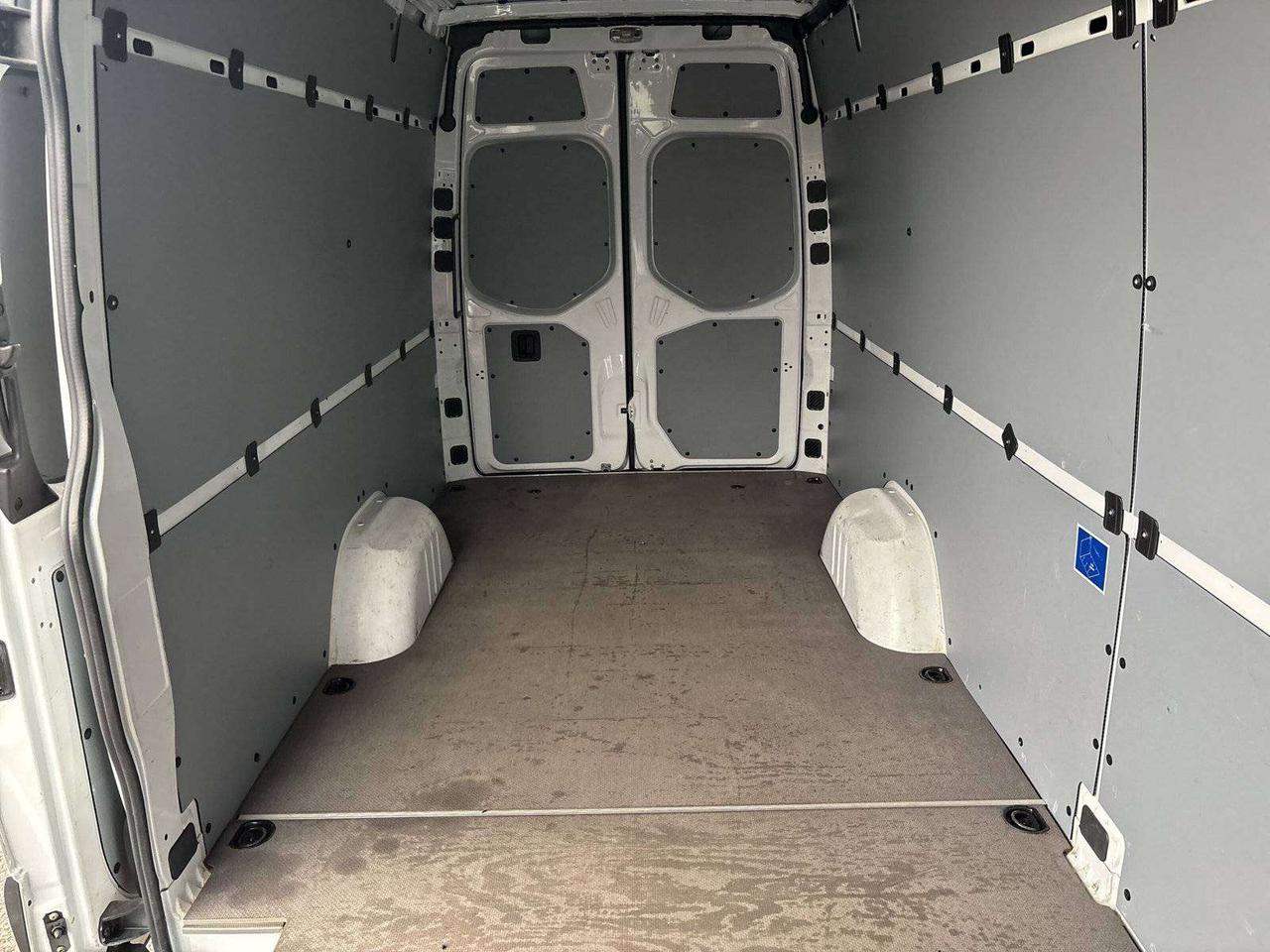 2025 Mercedes-Benz Sprinter 170" HIGH ROOF RWD DIESEL Photo