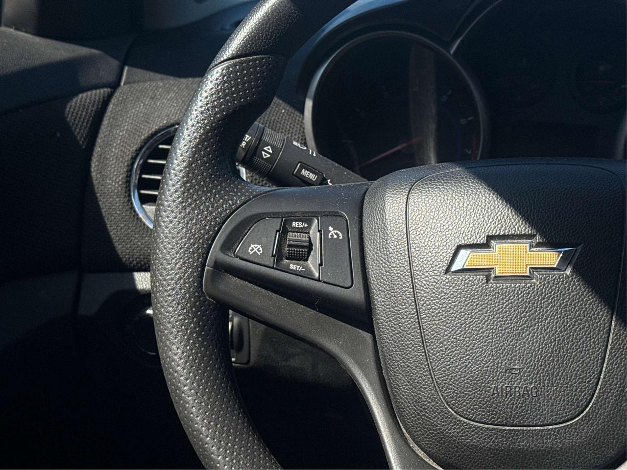 2016 Chevrolet Cruze CERTIFIED CLEAN  LT w-2LT  WE FINANCE ALL CREDIT! Photo