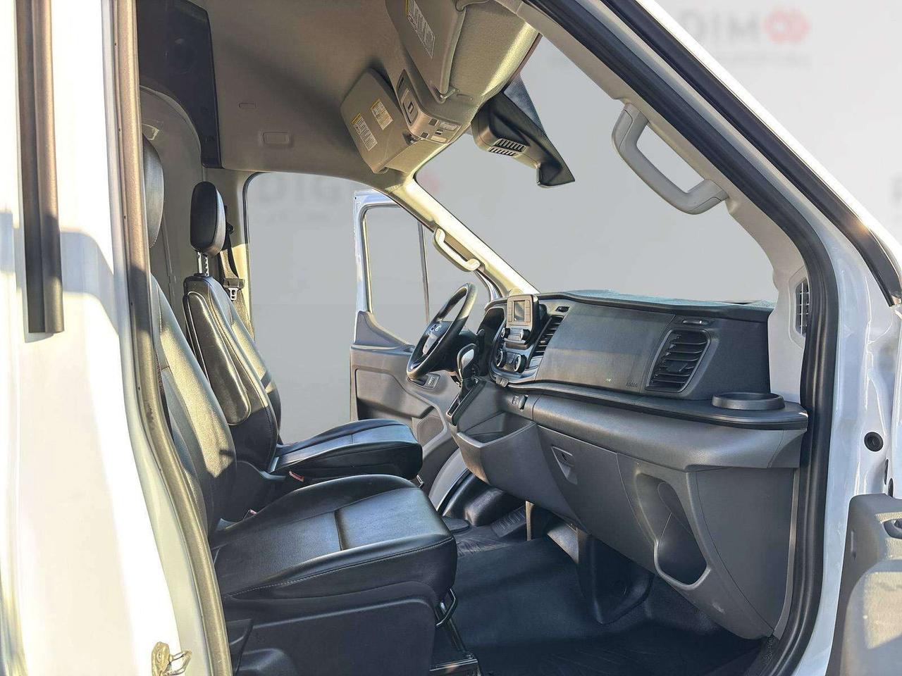 2024 Ford Transit Cargo Van T-250 148' HIGH ROOF RWD Photo
