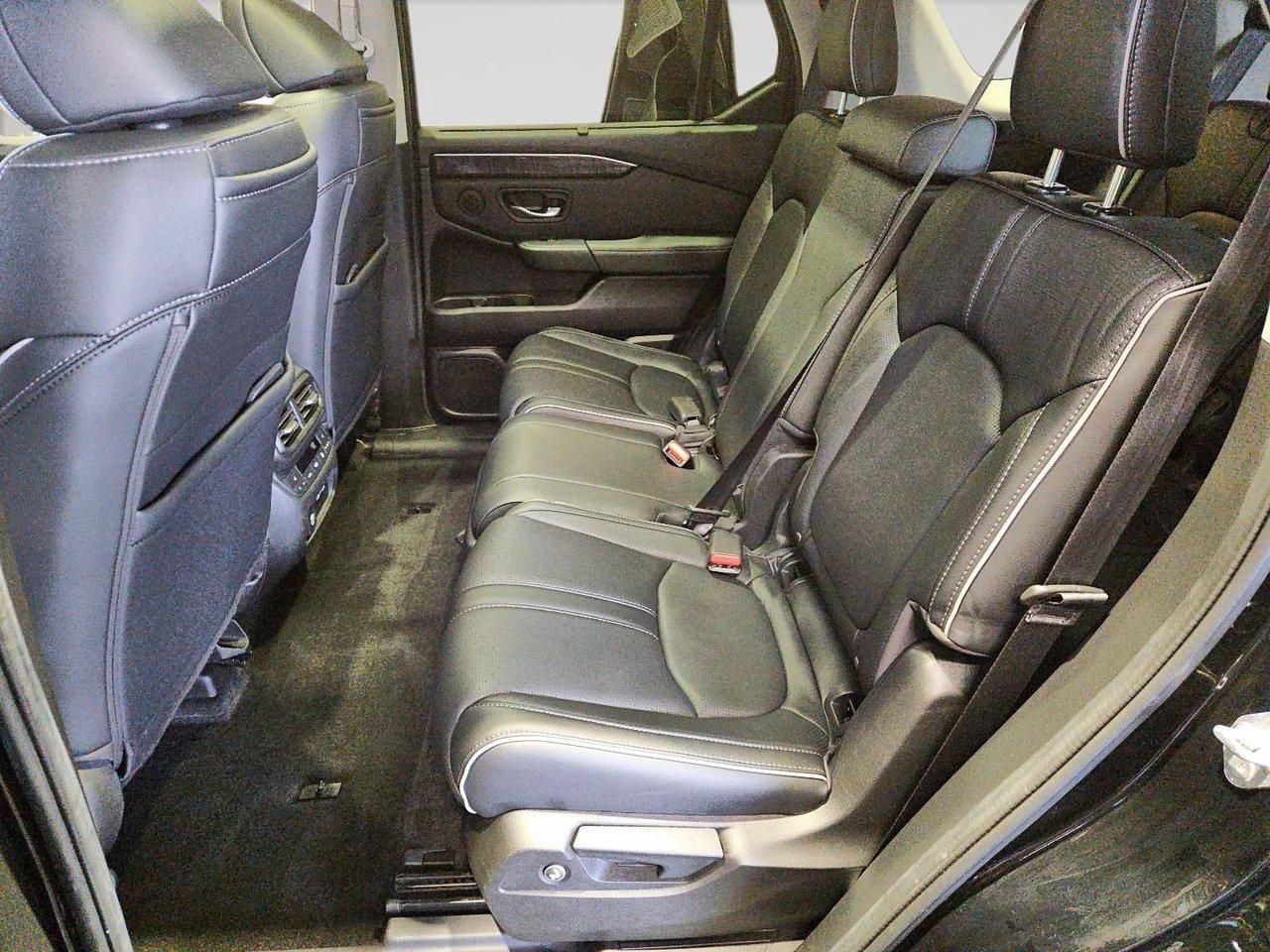 2023 Honda Pilot Touring AWD Photo