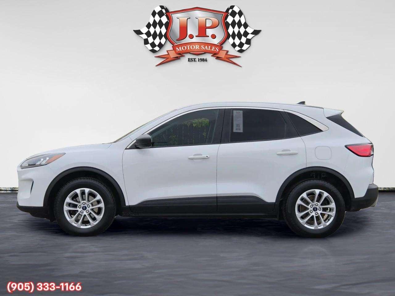2022 Ford Escape SE Apple CarPlay & Android Auto • Built-In Wi-Fi Hotspot • Heated Front Seats • Lane Assist • SiriusXM® Satellite Radio Photo3
