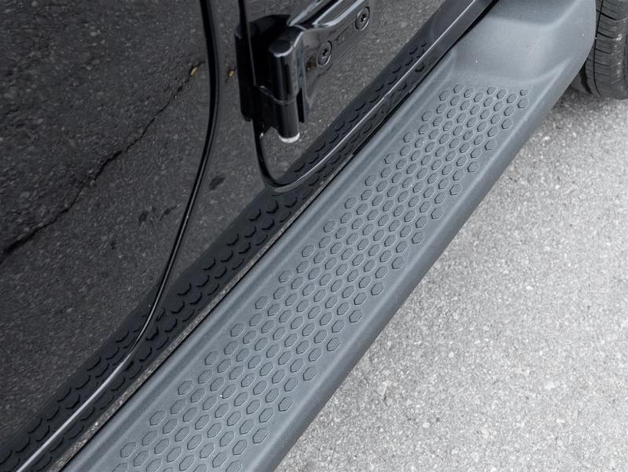 2019 Jeep WRANGLER UNLIMITED Sahara 4dr 4x4 Photo