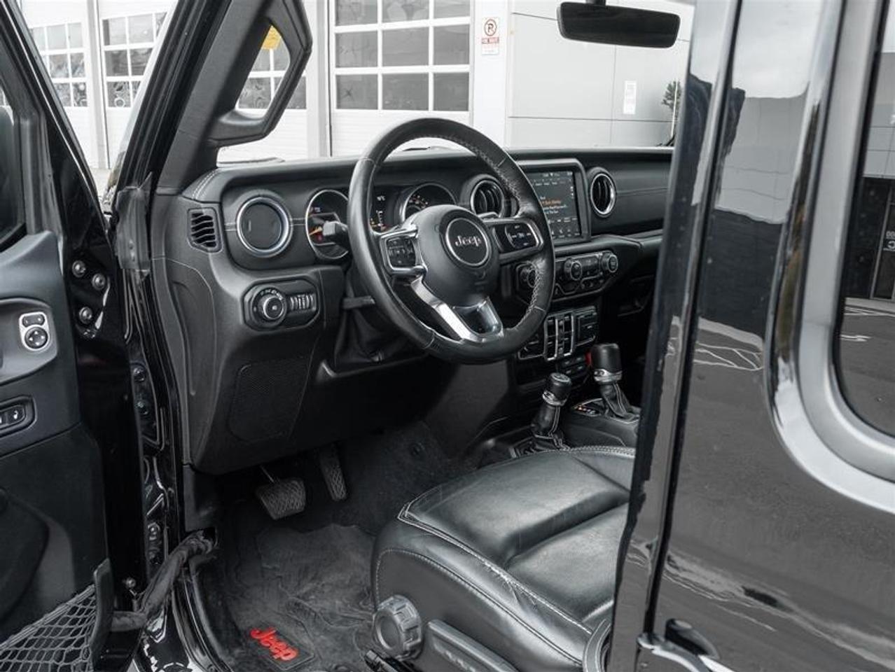 2019 Jeep WRANGLER UNLIMITED Sahara 4dr 4x4 Photo