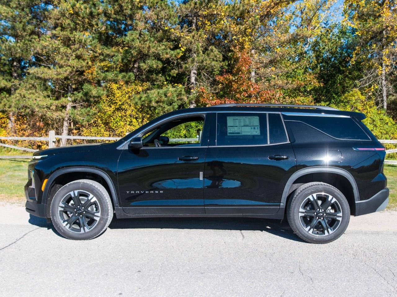 2027 Chevrolet Traverse AWD 4dr LT Photo
