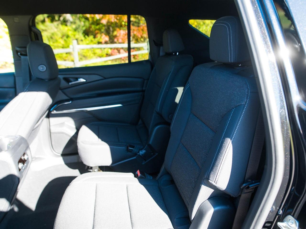 2027 Chevrolet Traverse AWD 4dr LT Photo