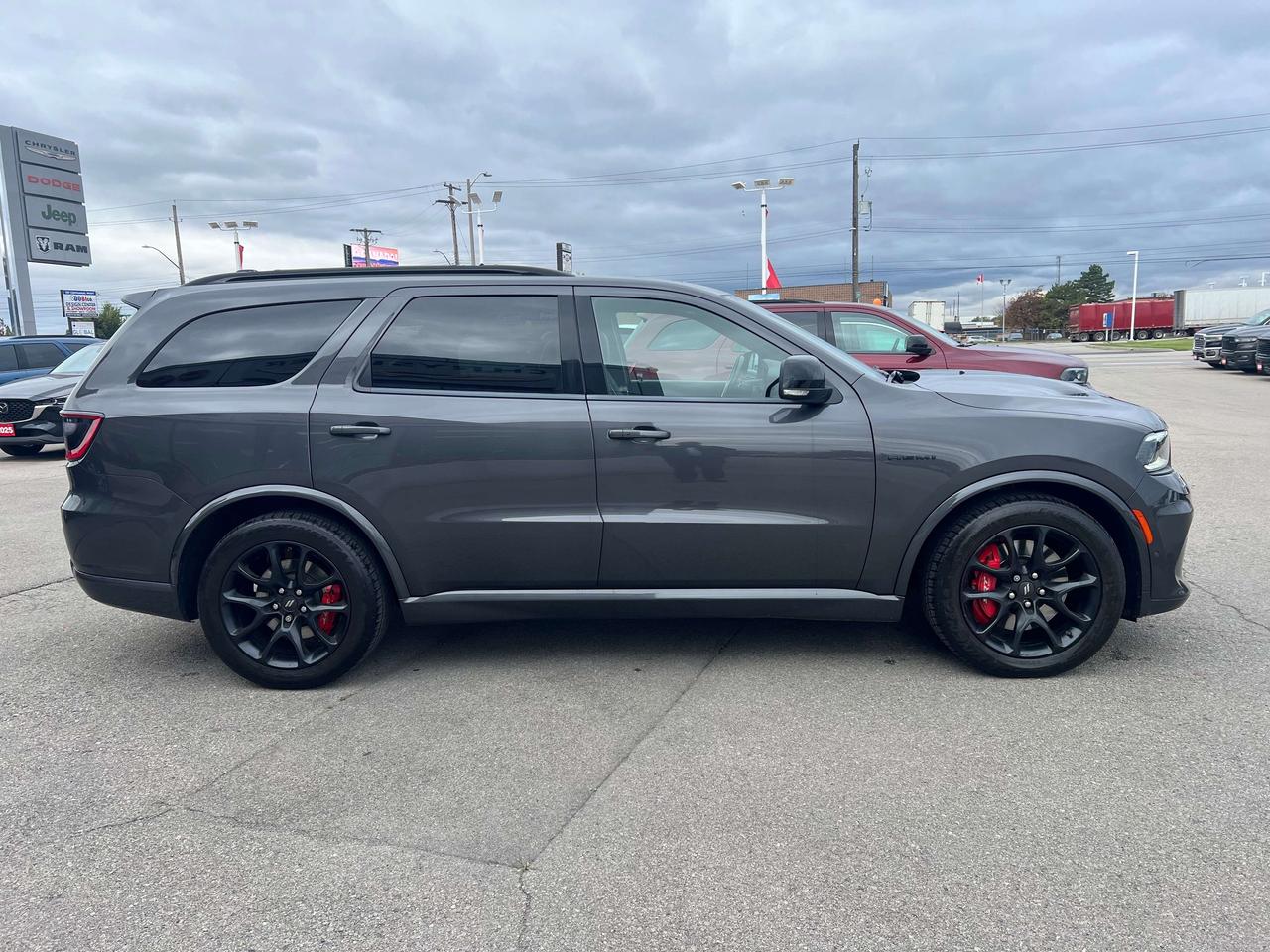 2023 Dodge Durango R/T HEMI V8 AWD *TOW-N-GO *BLACKTOP *PWR SUNROOF Photo