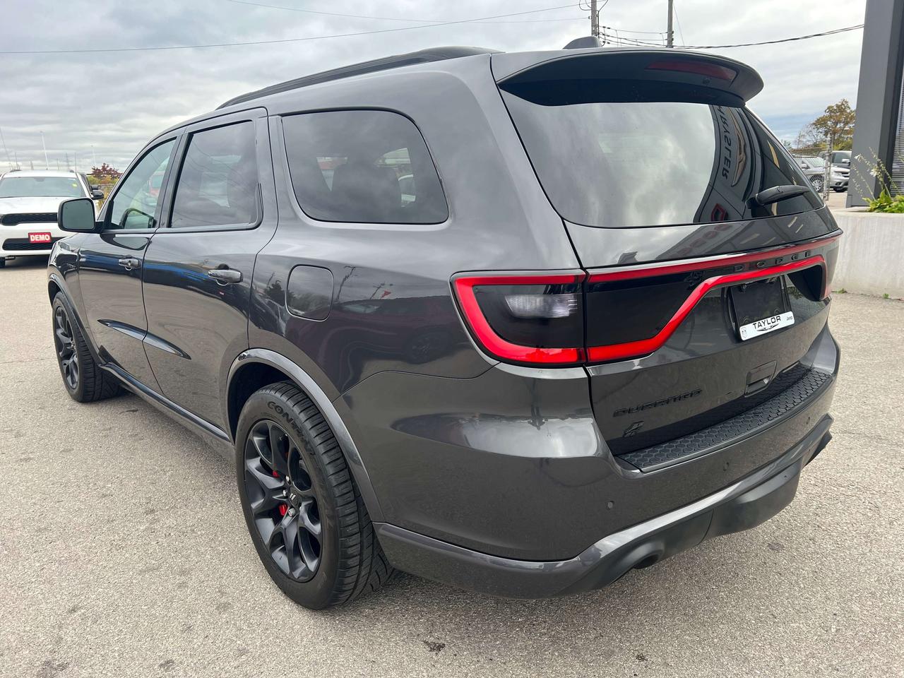 2023 Dodge Durango R/T HEMI V8 AWD *TOW-N-GO *BLACKTOP *PWR SUNROOF Photo