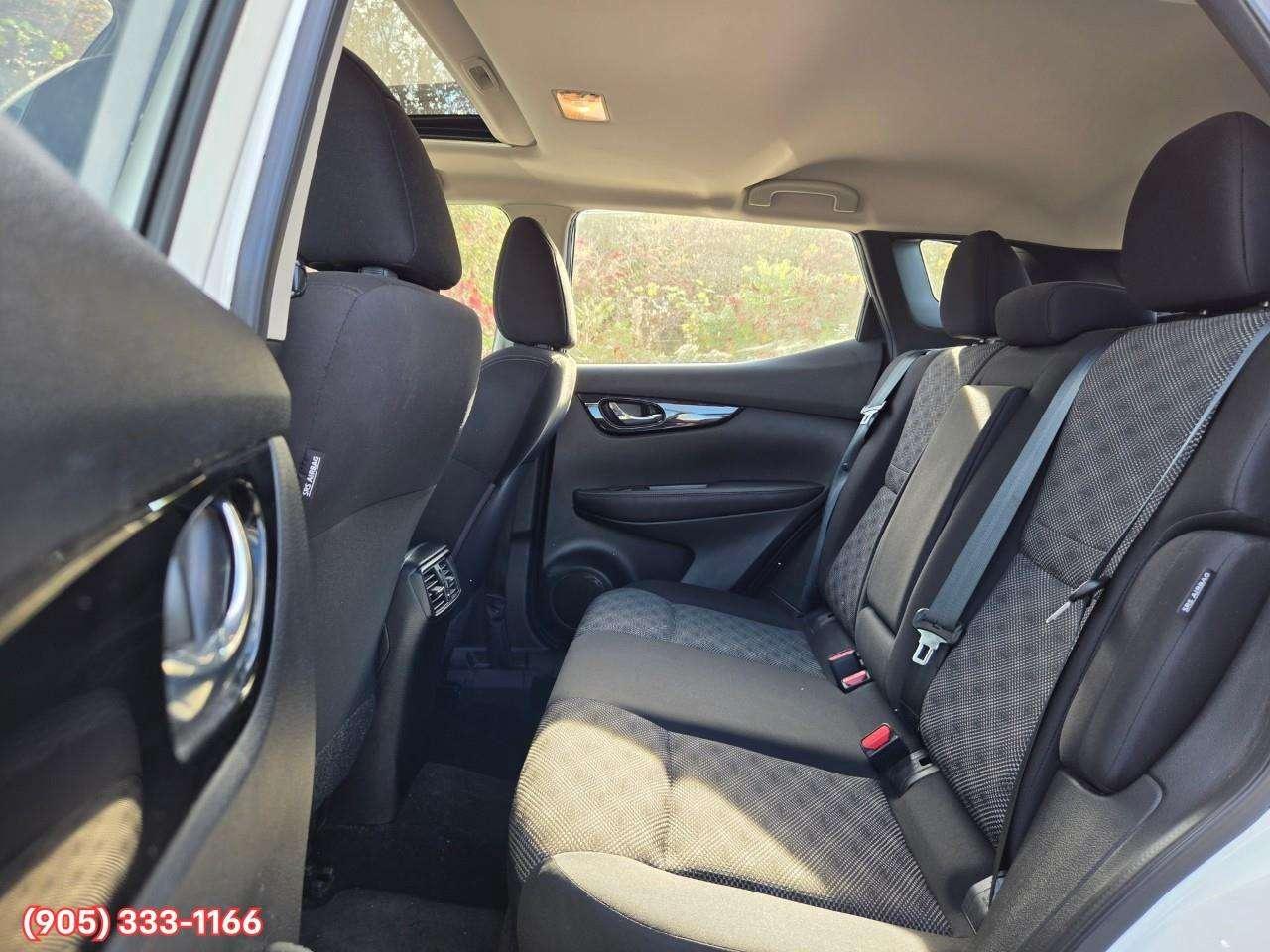 2023 Nissan Qashqai SV Apple CarPlay & Android Auto • Power Sunroof • Remote Start System • Heated Front Seats • Lane Assist • Rear Parking S Photo
