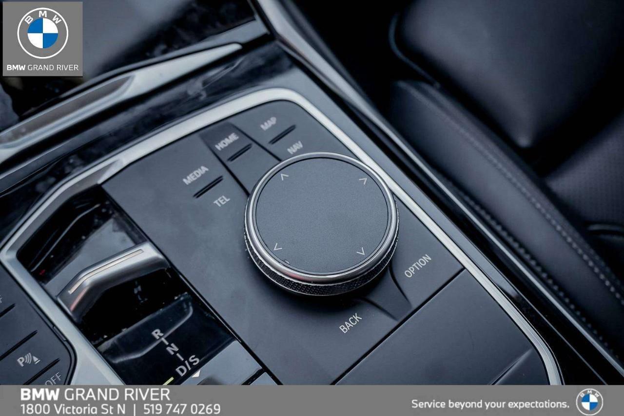 2024 BMW 330 i xDrive 4dr All-Wheel Drive Sedan Photo