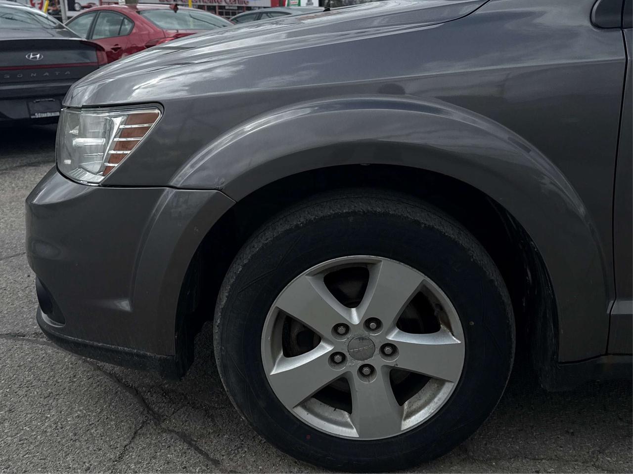 2012 Dodge Journey SXT DRIVE GREAT WE FINANCE ALL CREDIT Photo
