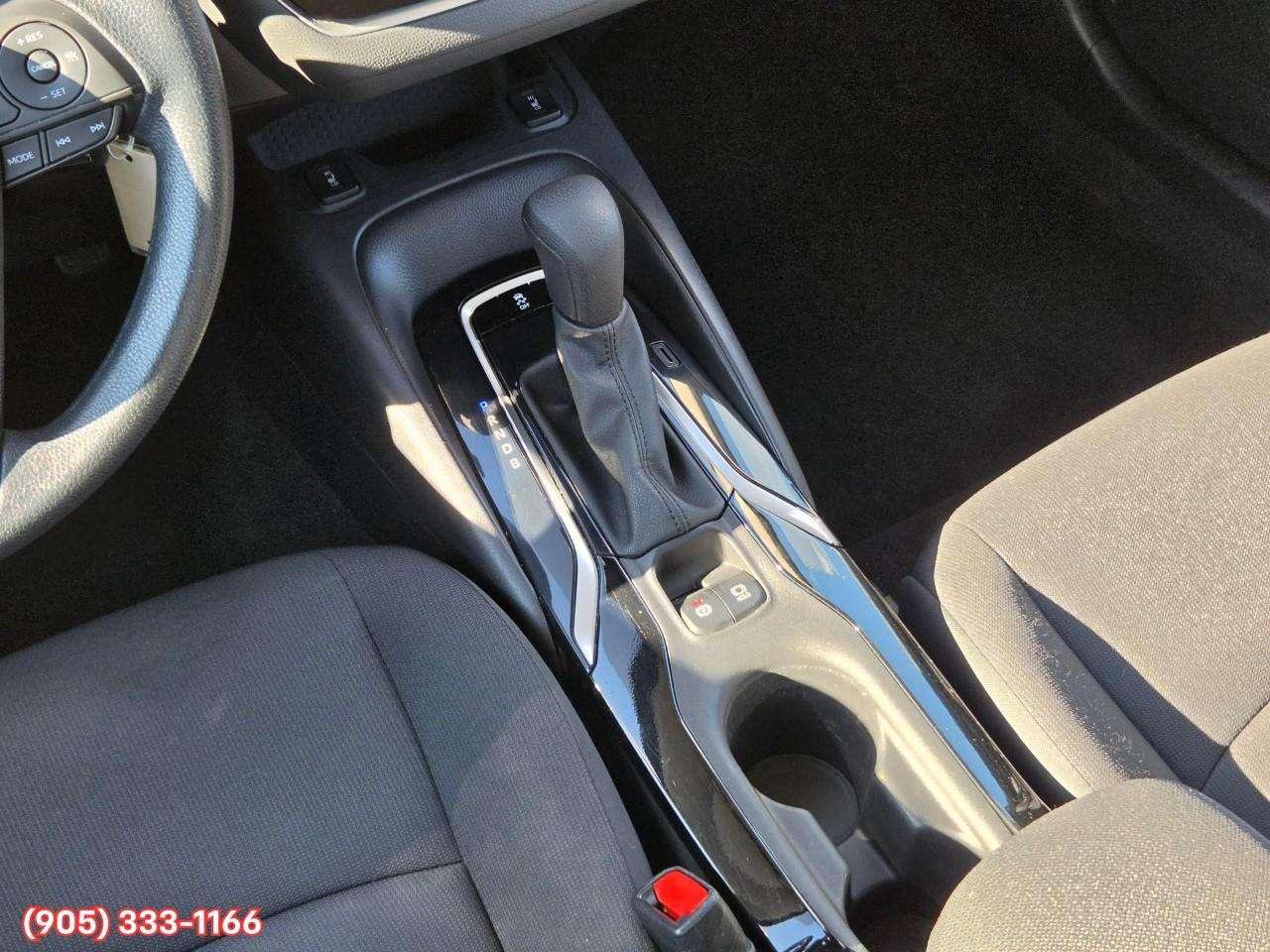 2022 Toyota Corolla LE Apple CarPlay & Android Auto • Lane Assist • Keyless Entry • Backup Camera • Cruise Control Photo